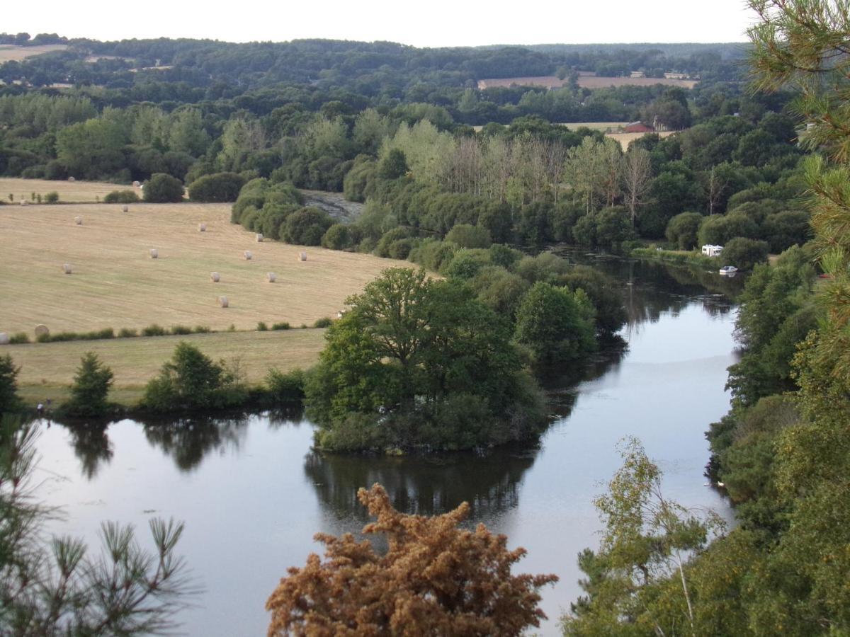 La Roulotte CHAINOUX Bains-sur-Oust Extérieur photo