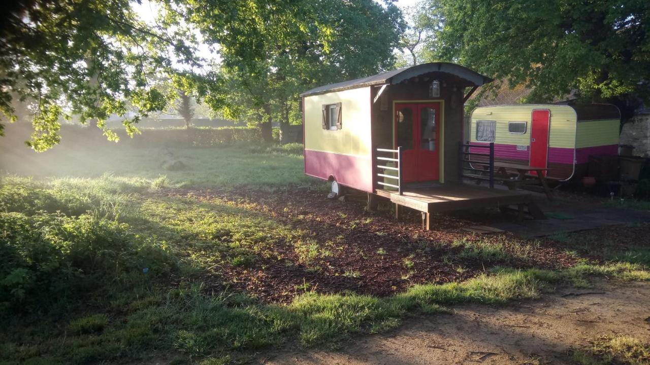 La Roulotte CHAINOUX Bains-sur-Oust Extérieur photo