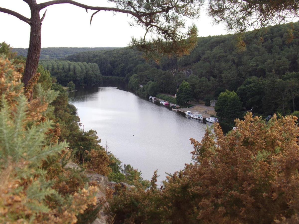 La Roulotte CHAINOUX Bains-sur-Oust Extérieur photo