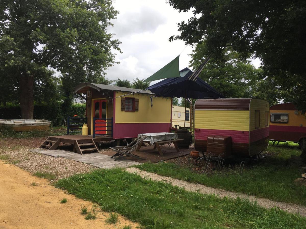 La Roulotte CHAINOUX Bains-sur-Oust Extérieur photo