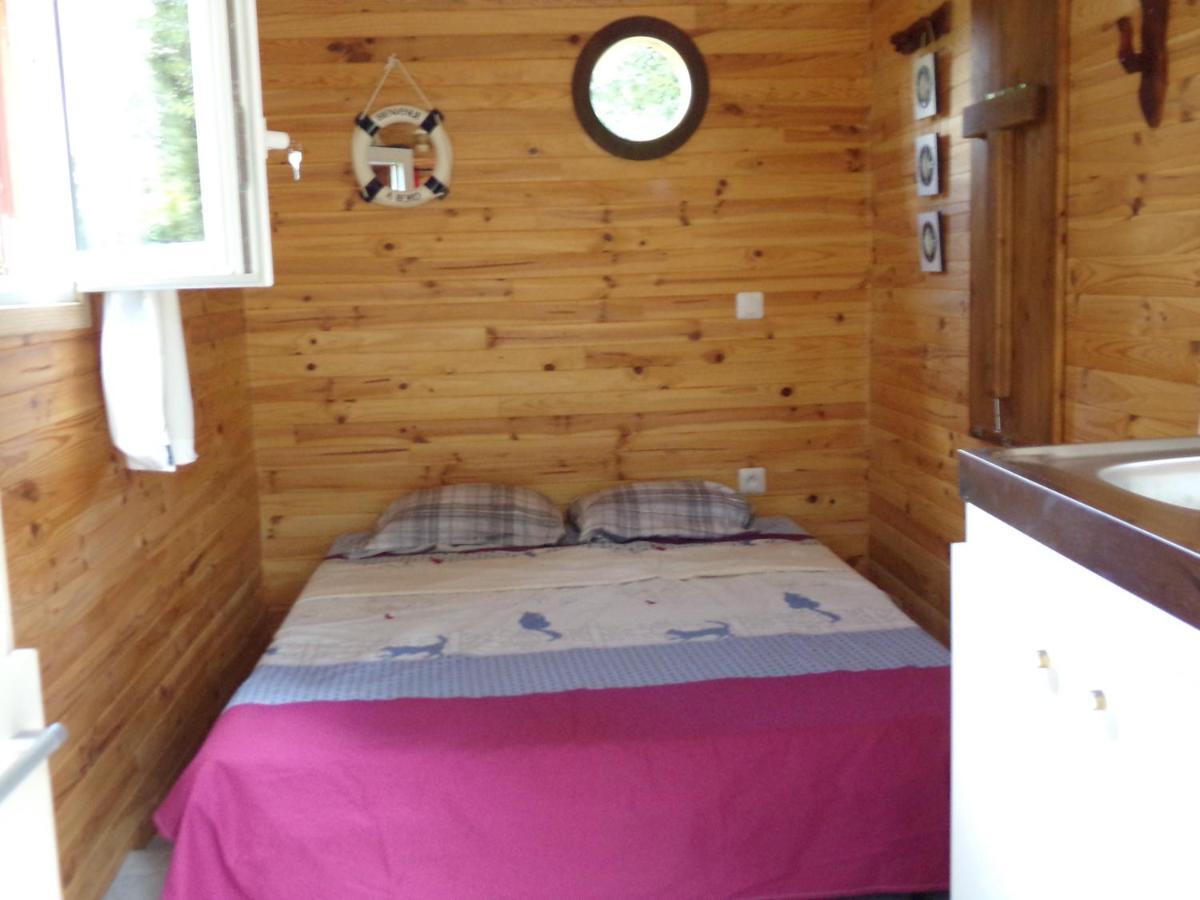 La Roulotte CHAINOUX Bains-sur-Oust Extérieur photo